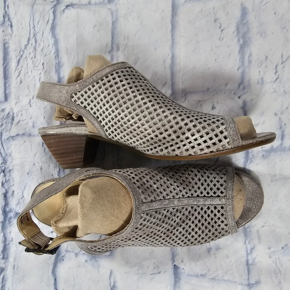 Paul Green Lois Slingback Sandals Size 7.5 Silver Metallic Laser Cut Block Heel